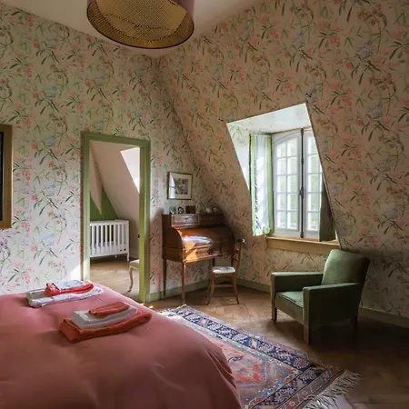 Chateau Sleeps 21 With Pool And Wifi Paluel